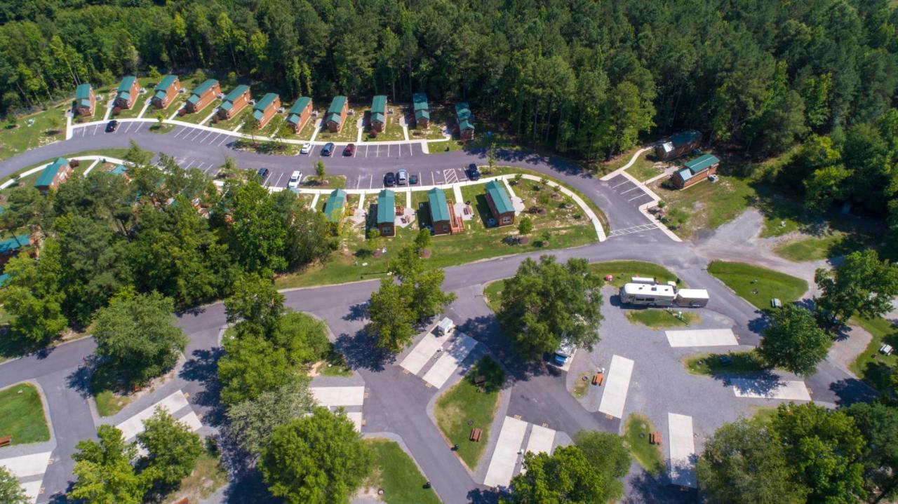 Готель Richmond North / Kings Dominion Koa Досуел Екстер'єр фото