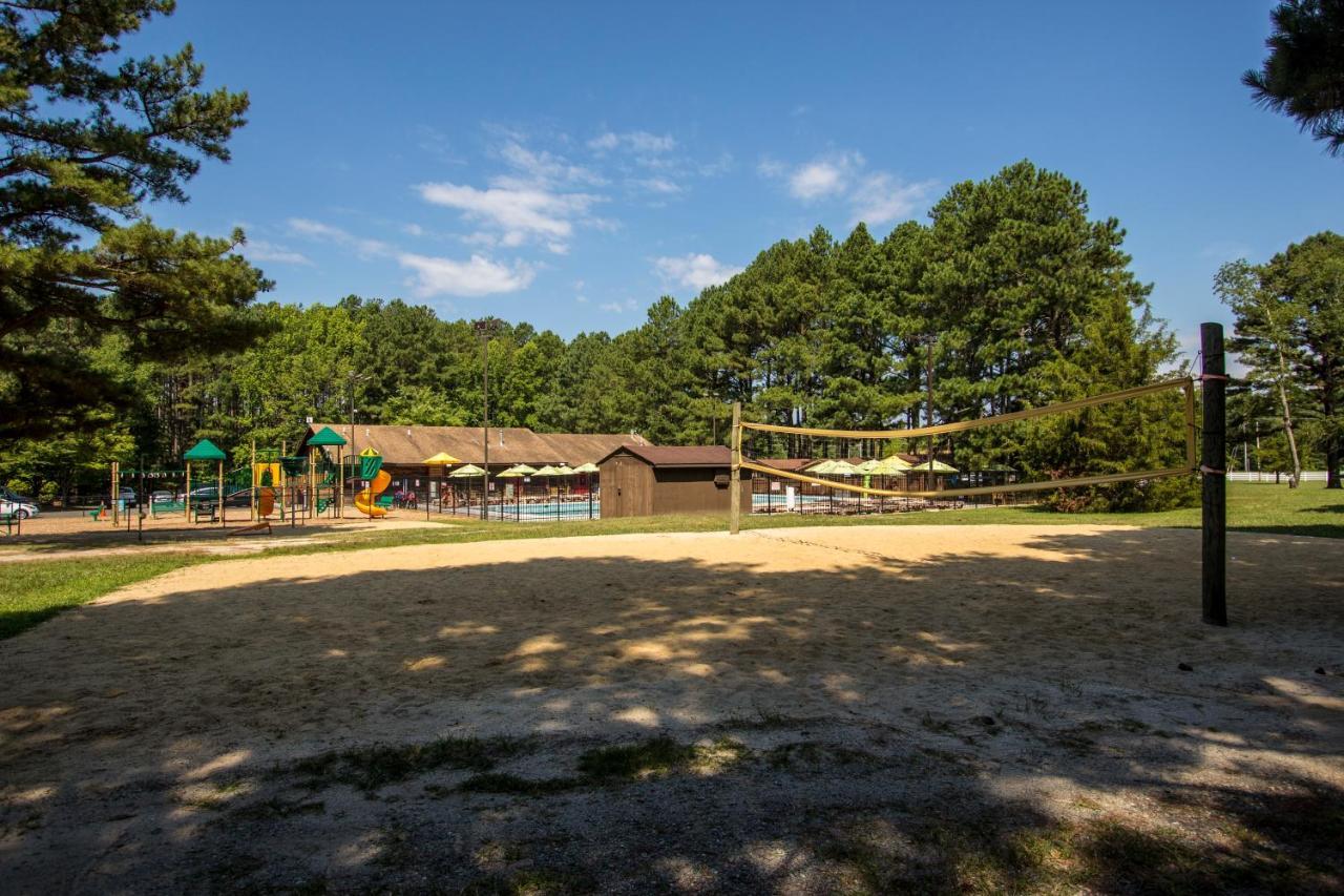 Готель Richmond North / Kings Dominion Koa Досуел Екстер'єр фото